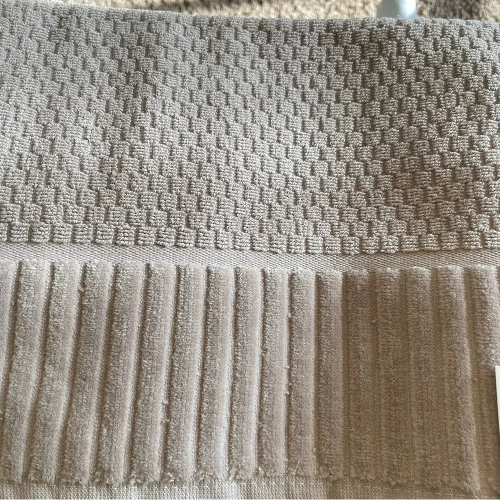 Enchante House Timaru Hand Towel Size 16x28
